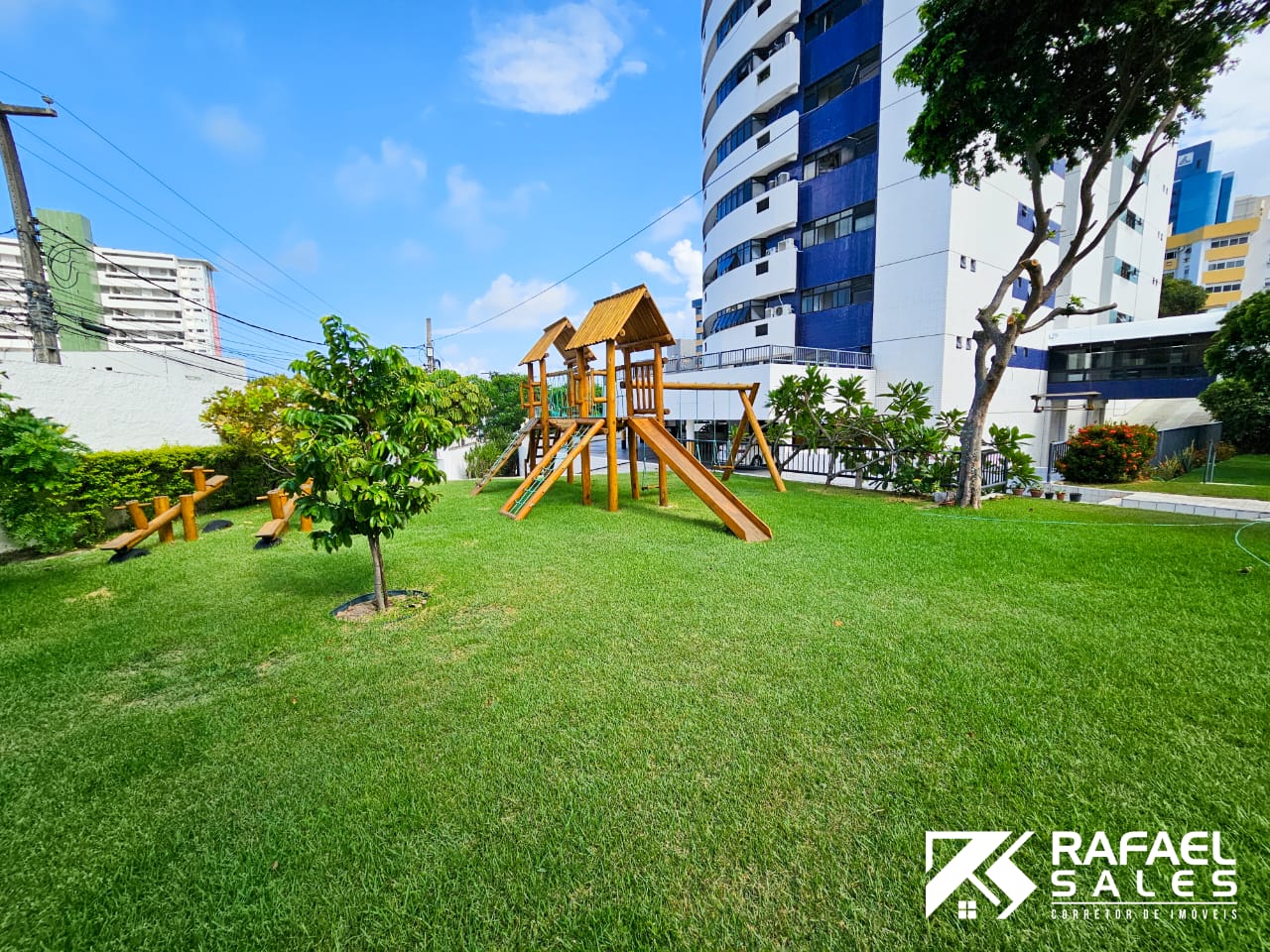 Imagem Edifício Residencial com 3 Quartos à Venda, 262 m²em Candelária - Natal