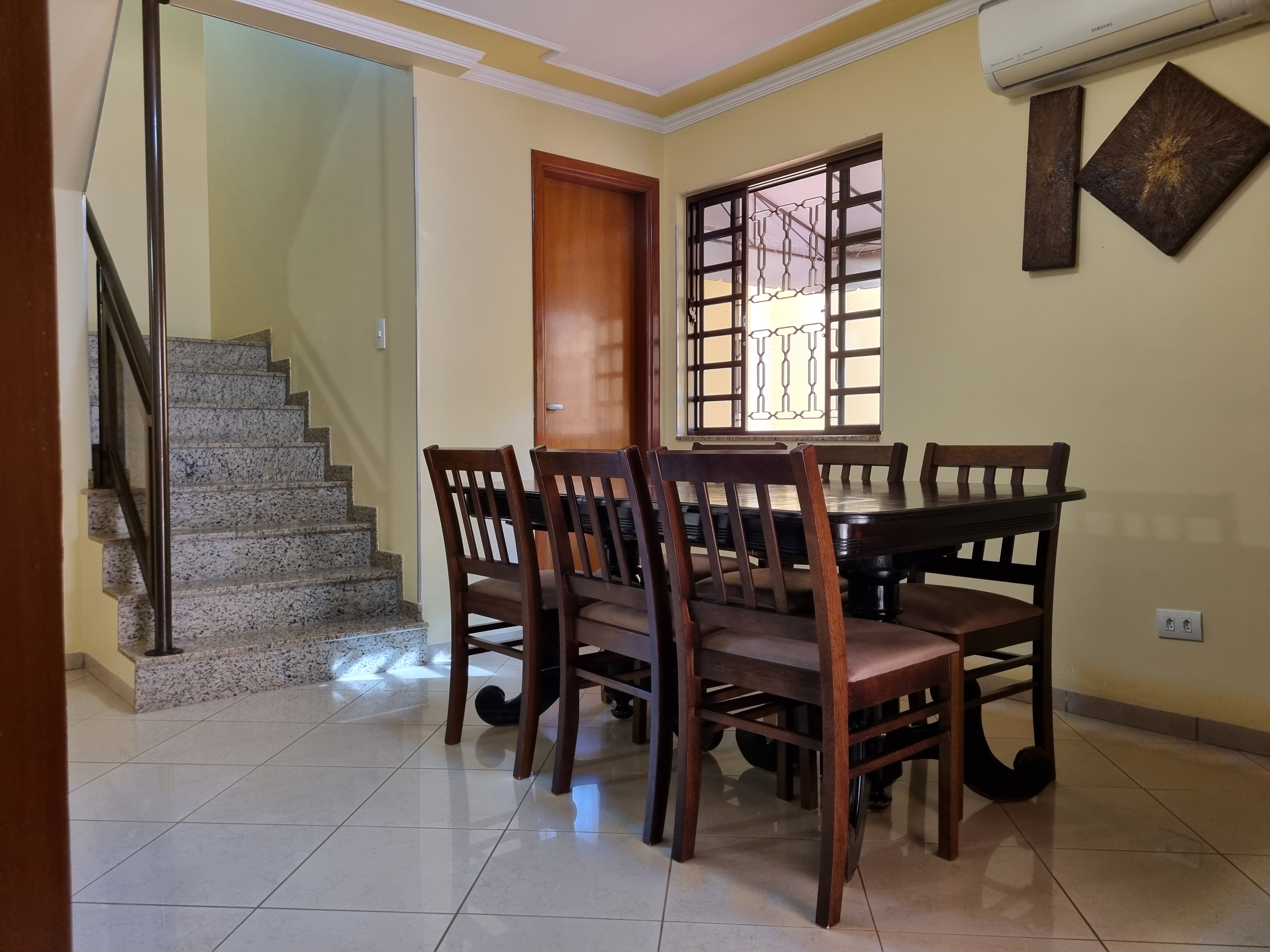 Imagem Sobrado com 3 Quartos à Venda ou Temporada, 266 m²em Vila Planalto - Campo Grande