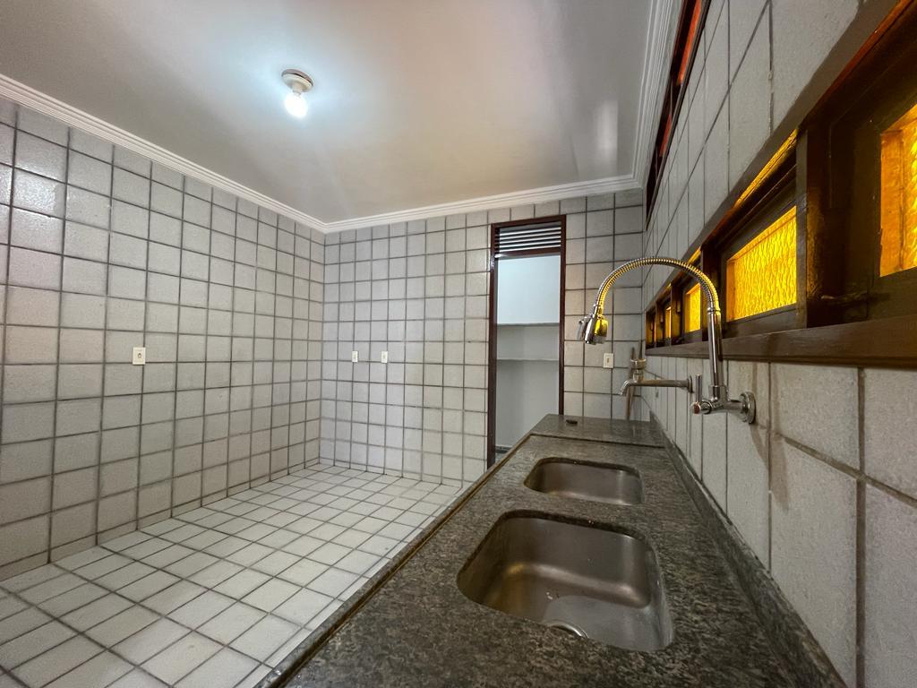 Imagem Casa com 4 Quartos à Venda, 240 m²em Capim Macio - Natal