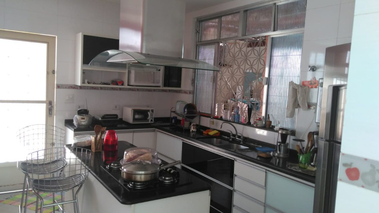 Imagem Casa com 4 Quartos à Venda, 550 m² em Vila Valqueire - Rio de Janeiro