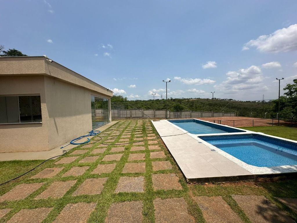 Imagem Casa de Condomínio com 4 Quartos à Venda, 200 m² em  - 