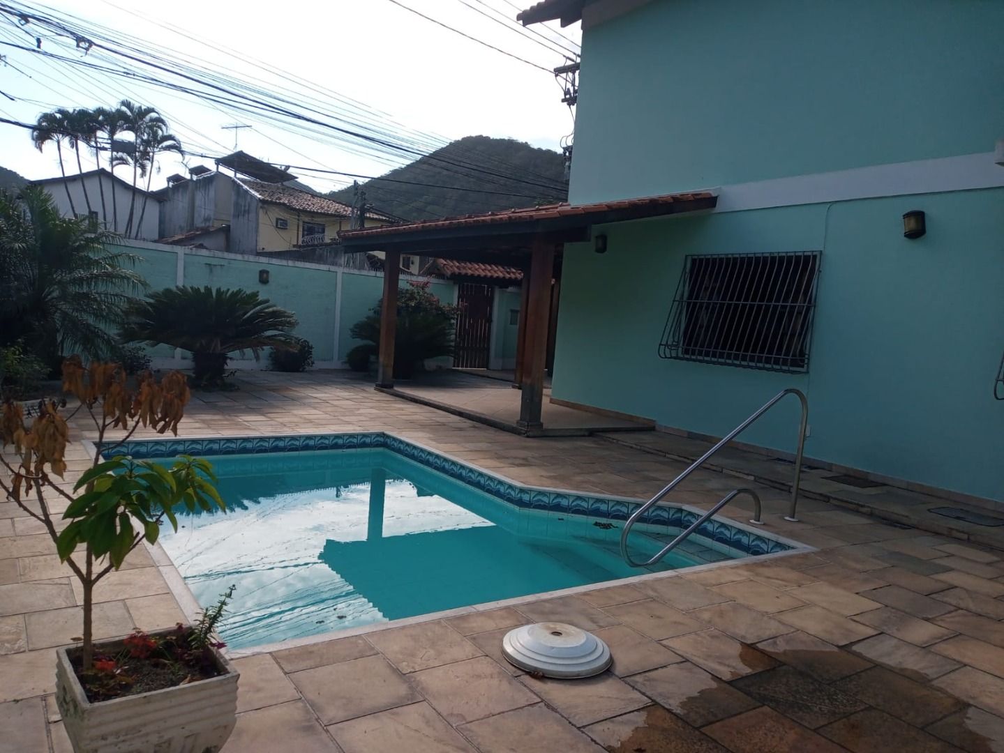 Imagem Casa com 3 Quartos à Venda, 360 m²em Piratininga - Niterói