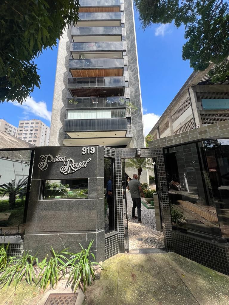 Imagem Apartamento com 4 Quartos à Venda, 290 m²em Nazaré - Belém