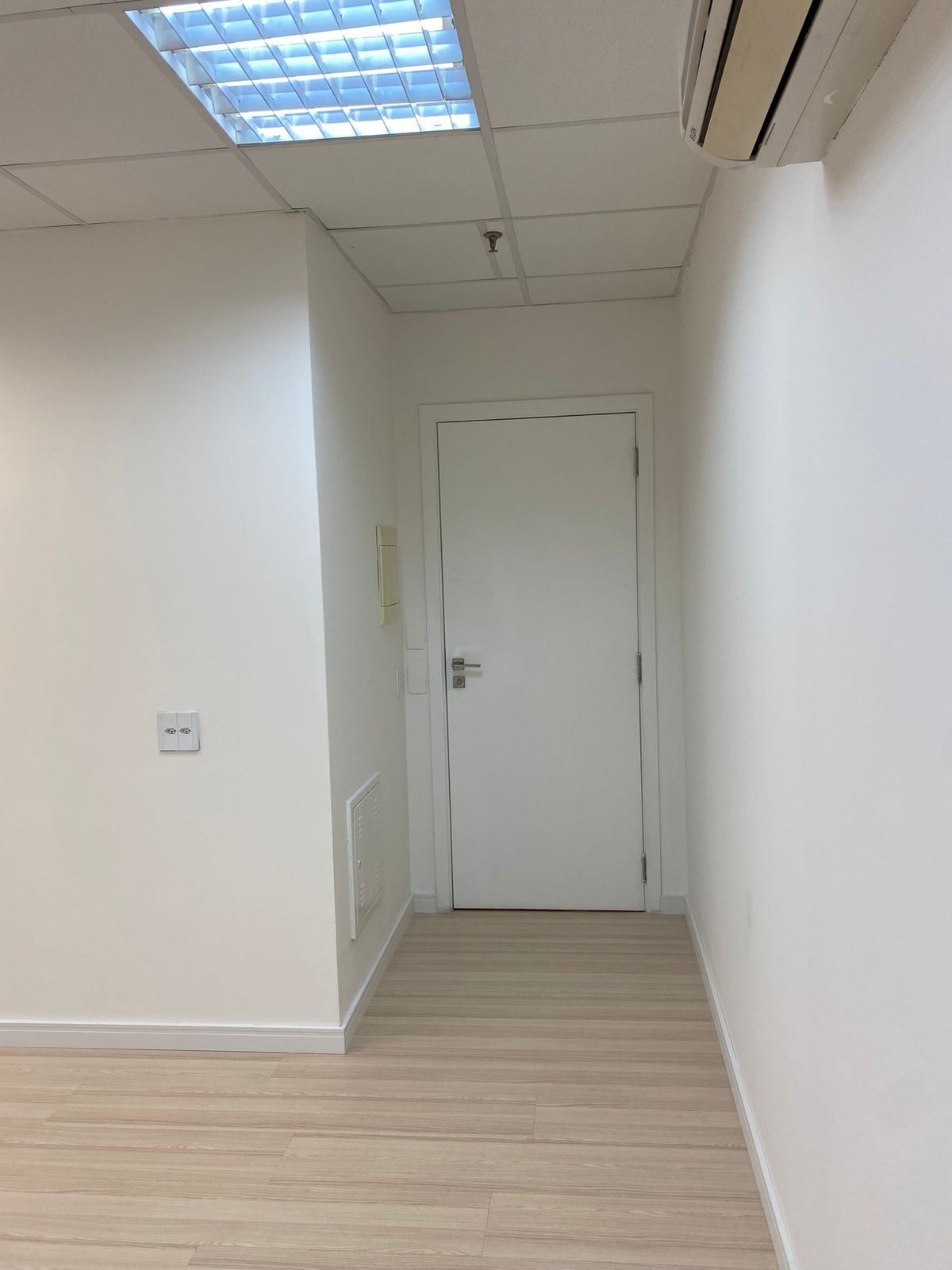 Imagem Sala Comercial à Venda, 45 m² em Vila Gertrudes - São Paulo