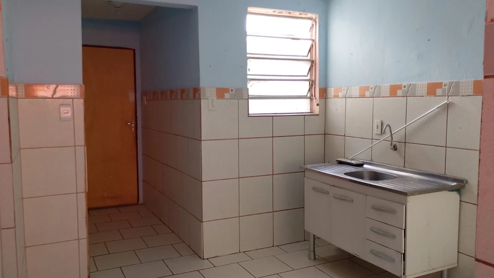 Imagem Casa com 1 Quarto para Alugar, 30 m² em Vila Califórnia - São Paulo