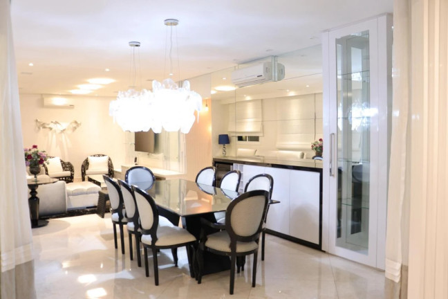 Foto do imóvel: Apartamento com 3 Quartos à Venda, 218 m² em Vila Regente Feijó - São Paulo