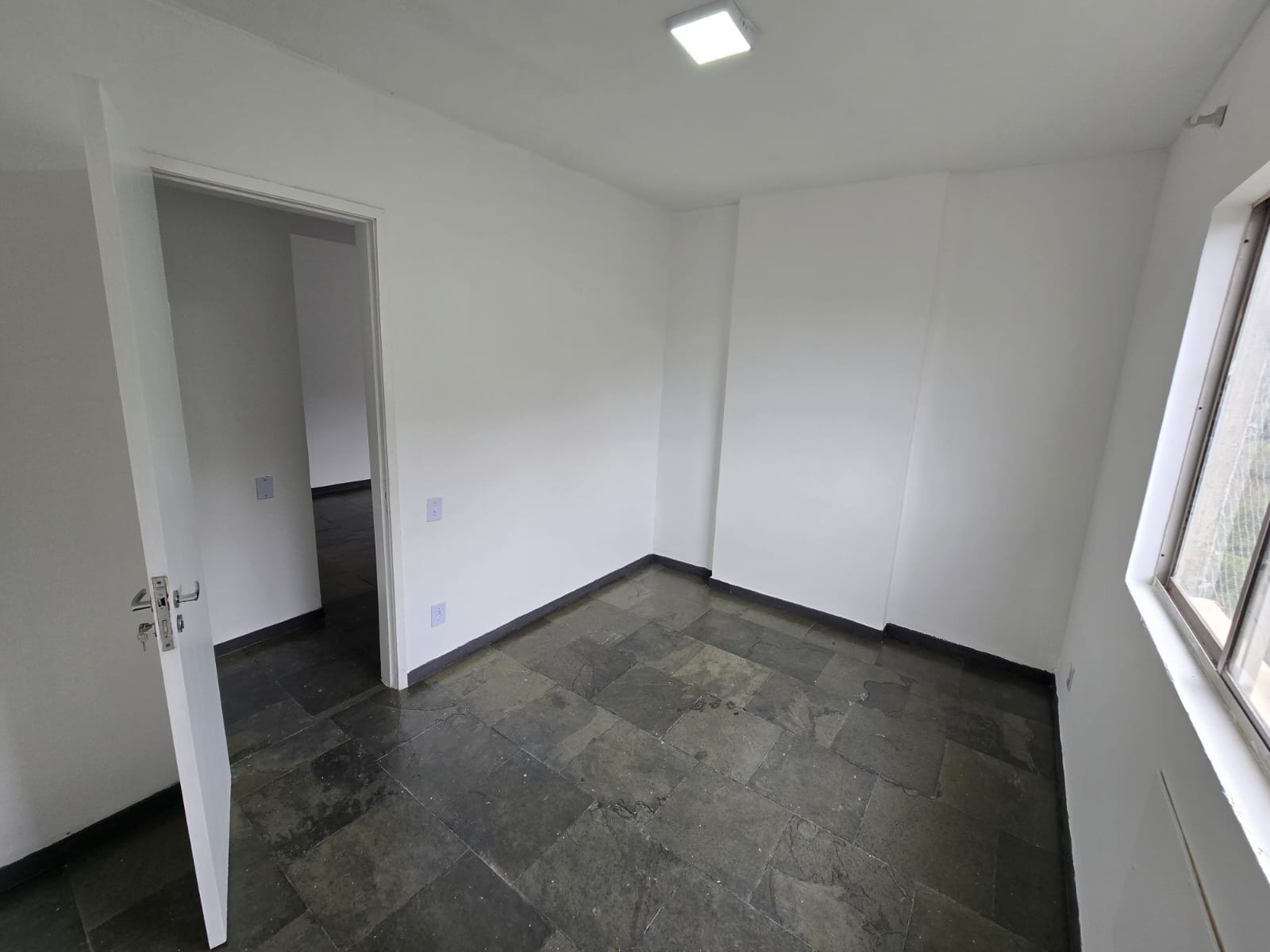 Imagem Apartamento com 2 Quartos à Venda, 55 m² em Engenhoca - Niterói