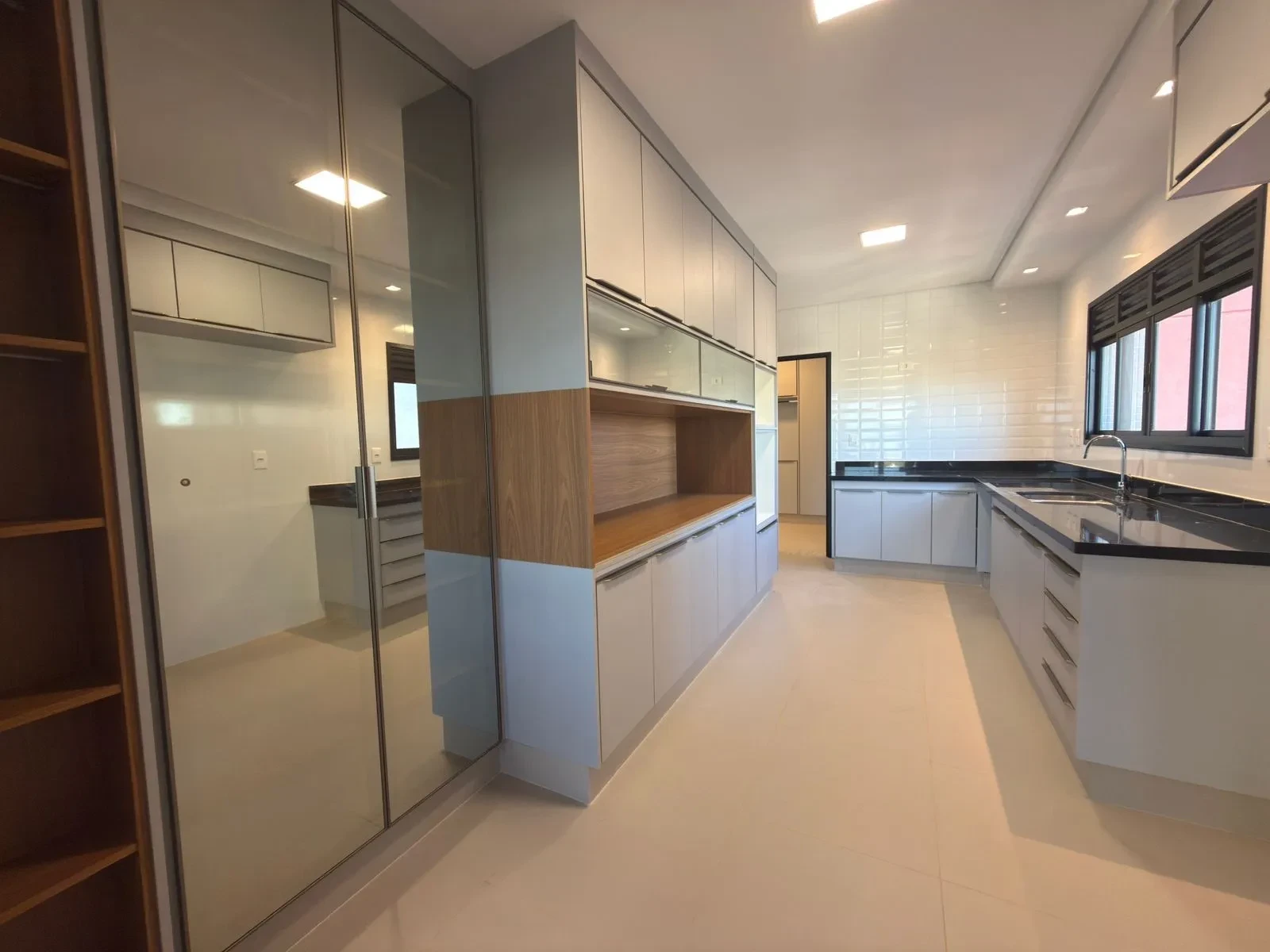 Imagem Apartamento com 4 Quartos para Alugar, 257 m² em Jardim Sumaré - Araçatuba