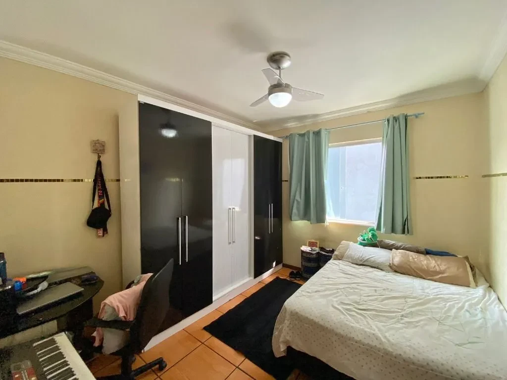 Imagem Casa com 4 Quartos à Venda, 328 m² em Planalto - Belo Horizonte