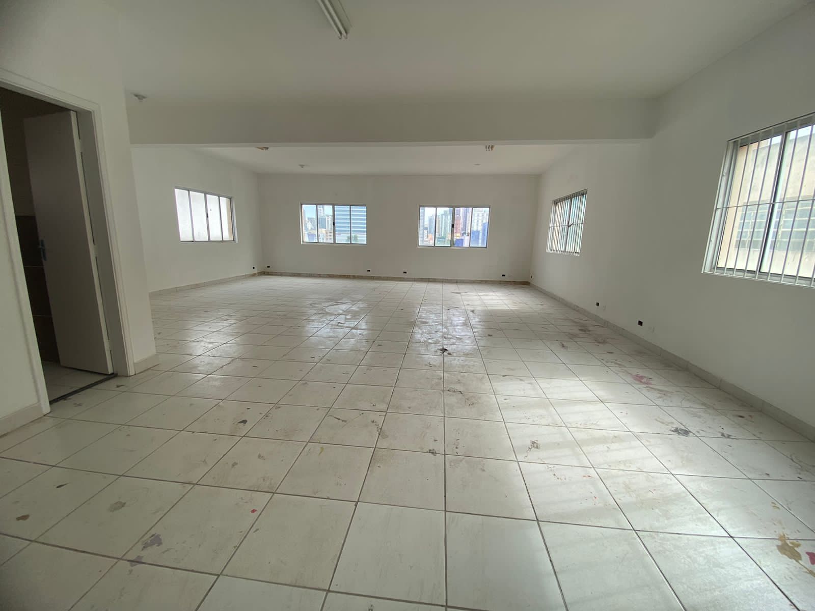 Foto do imóvel: Imóvel Comercial para Alugar, 1.000 m²em Centro - Osasco