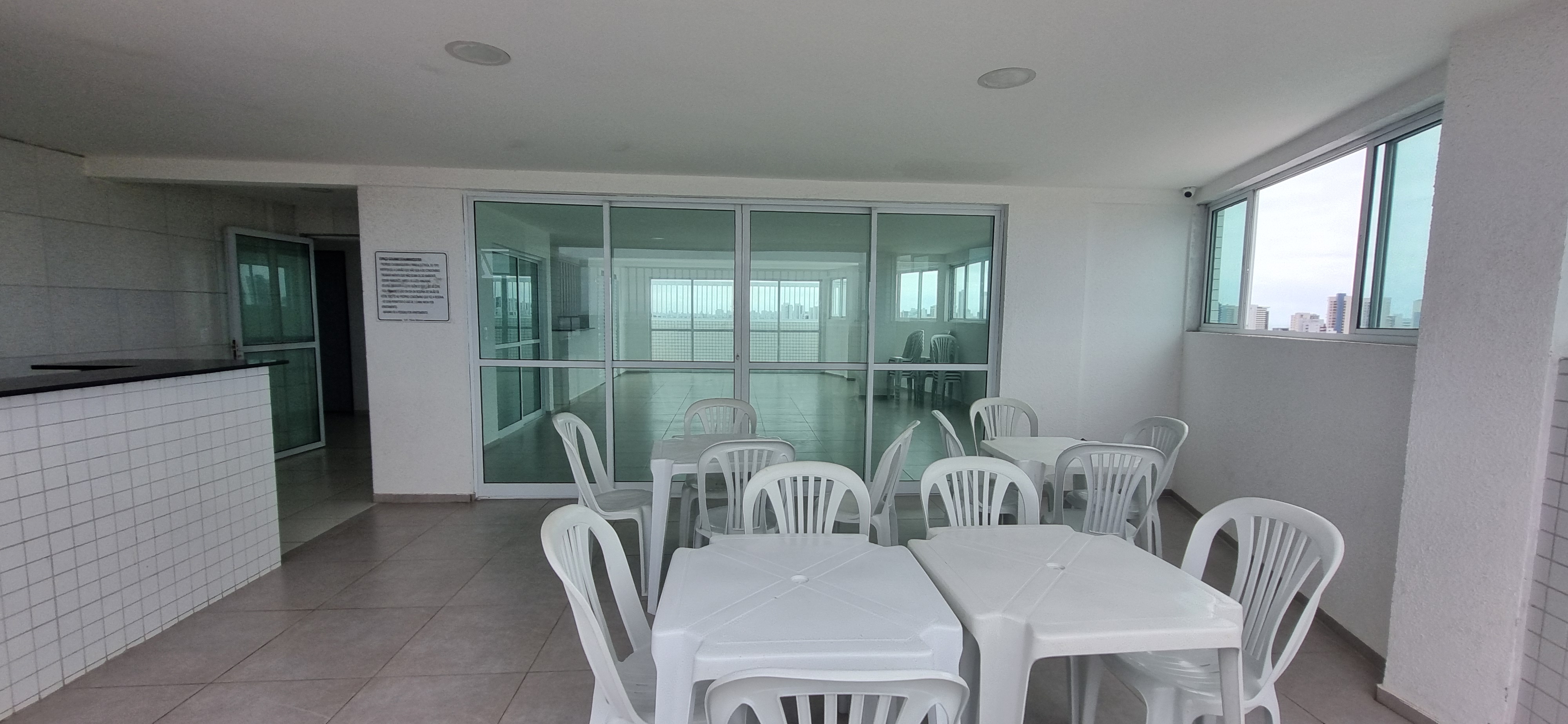 Imagem Apartamento com 2 Quartos para Alugar, 65 m²em Candeias - Jaboatão dos Guararapes