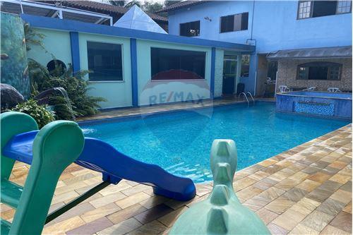 Imagem Imóvel com 19 Quartos à Venda, 802 m²em Mato Dentro - Ubatuba