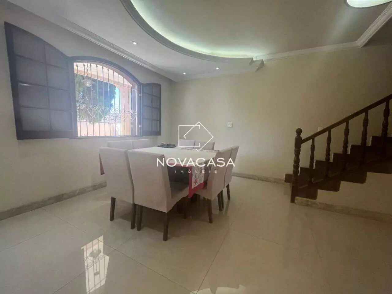 Foto do imóvel: Casa com 4 Quartos à Venda, 380 m² em Santa Mônica - Belo Horizonte