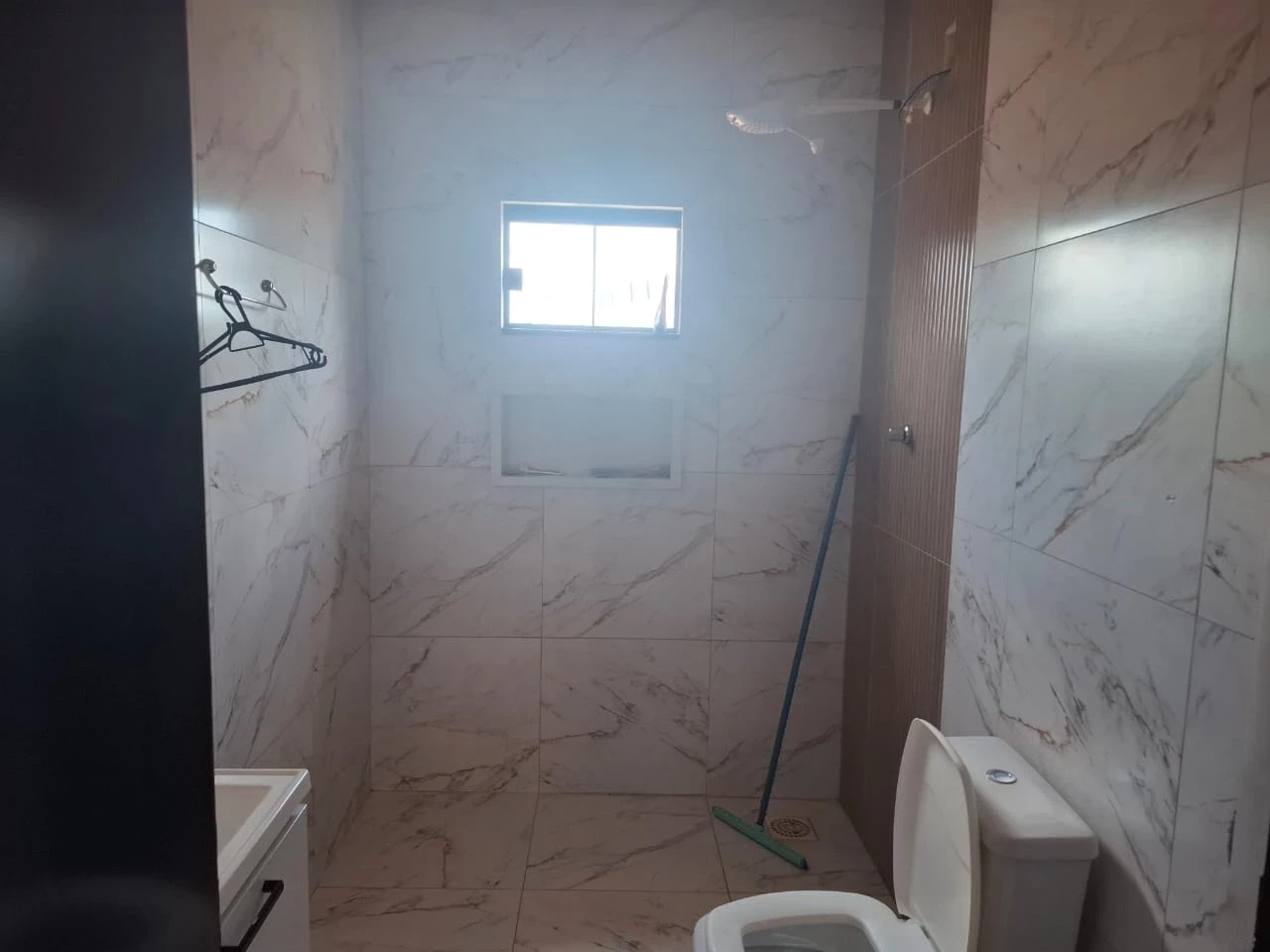 Imagem Casa de Condomínio com 4 Quartos à Venda, 300 m² em Varjão - Varjão