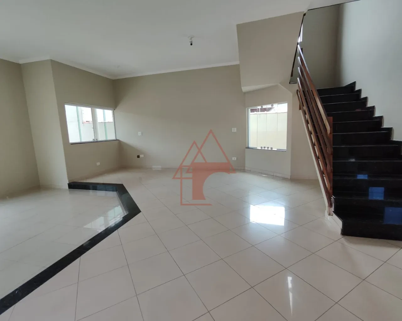 Imagem Sobrado com 3 Quartos à Venda, 247 m² em Parque São Luis - Cubatão