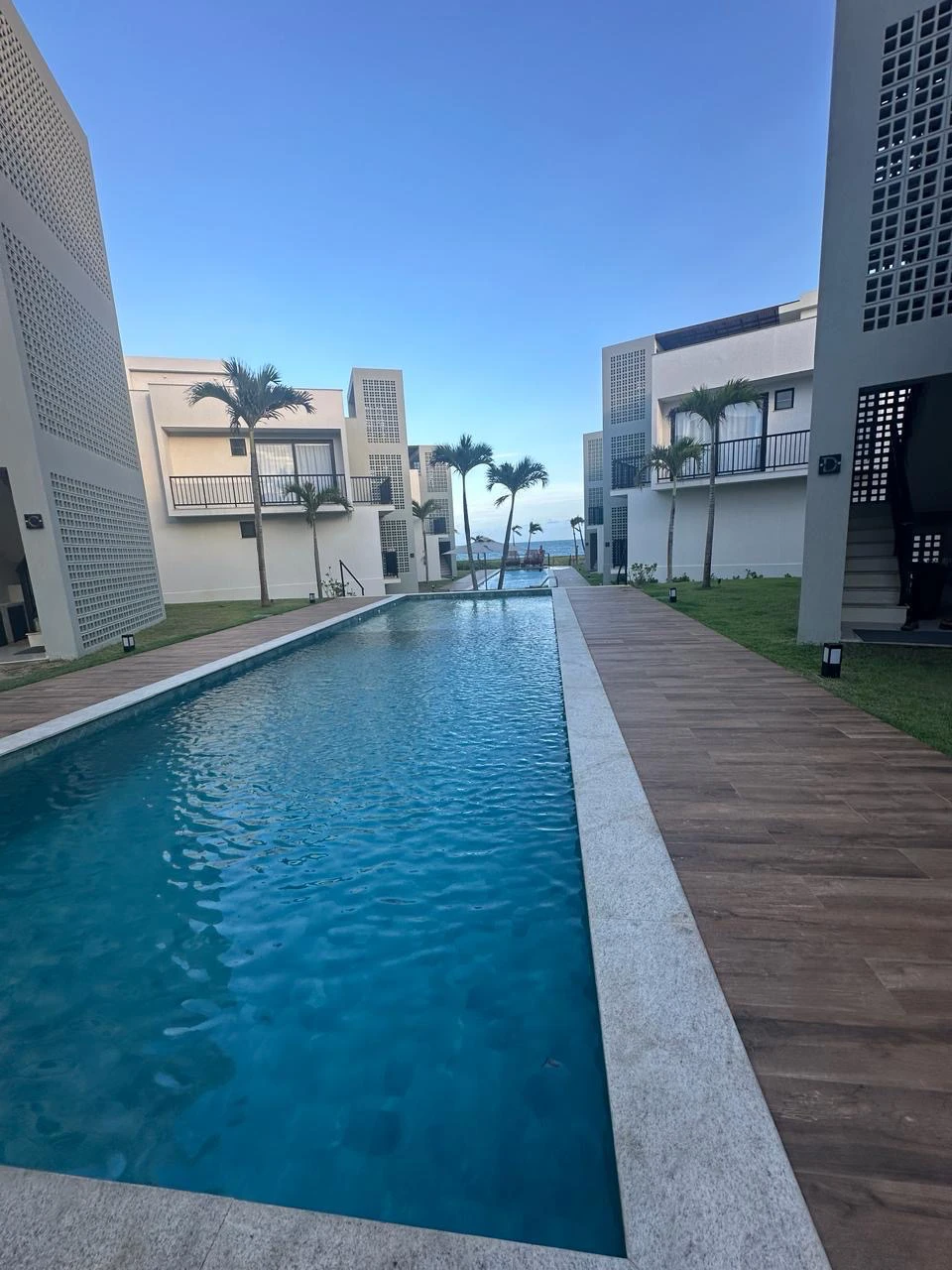 Imagem Casa de Condomínio com 3 Quartos para Alugar, 100 metros em Itacimirim (Monte Gordo) - Camaçari