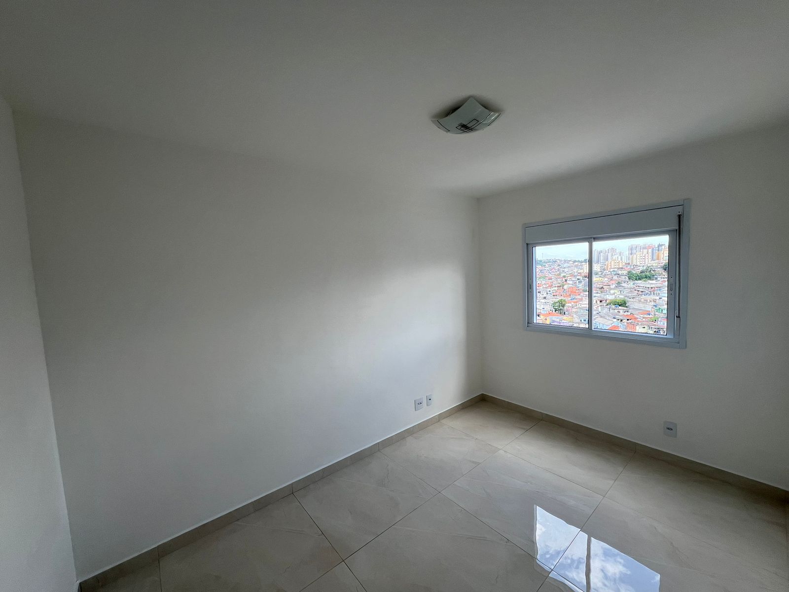 Imagem Apartamento com 2 Quartos para Alugar, 55 m²em São Pedro - Osasco