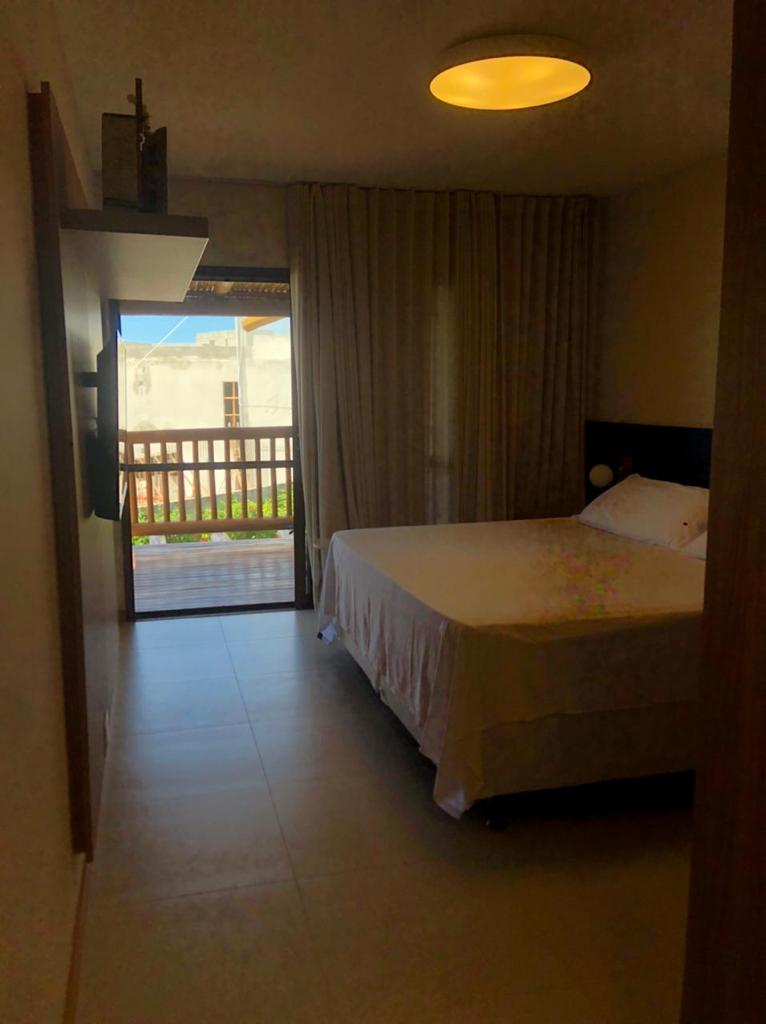 Imagem Casa de Condomínio com 5 Quartos à Venda, 220 m²em Piatã - Salvador