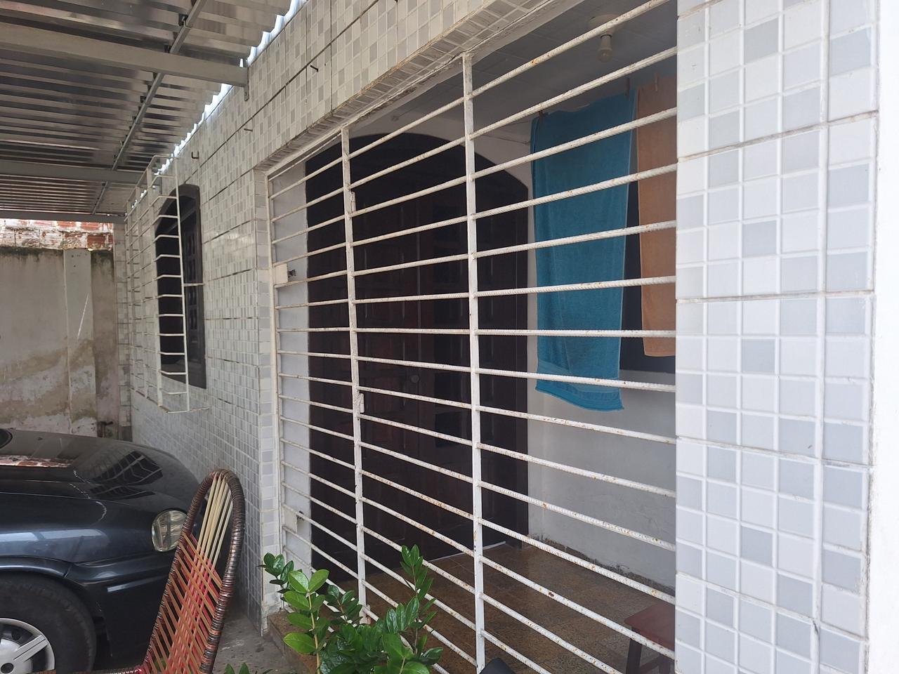 Imagem Casa com 3 Quartos à Venda, 410 m² em Zumbi - Recife