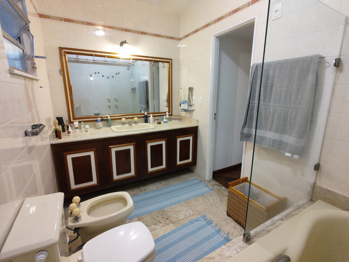 Imagem Apartamento com 3 Quartos à Venda, 165 m²em Copacabana - Rio de Janeiro