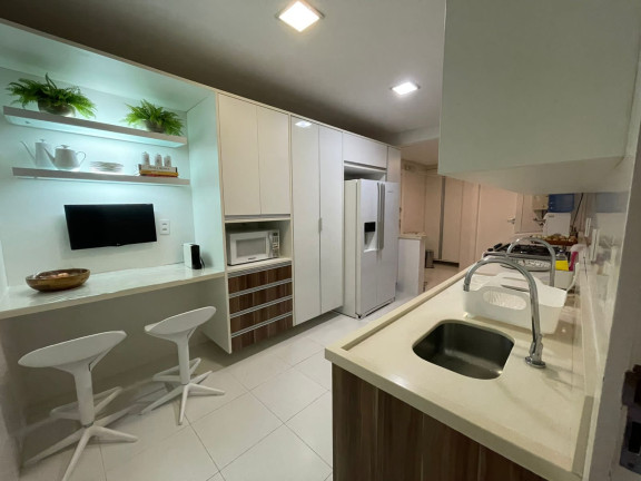 Imagem Apartamento com 3 Quartos à Venda, 174 m² em Candeias - Vitória da Conquista