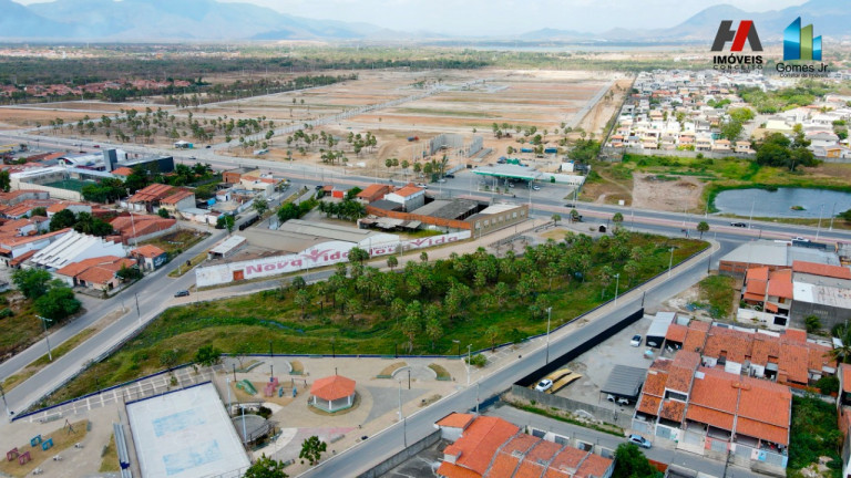 Foto do imóvel: Terreno à Venda, 3.800 m² em Piratininga - Maracanaú