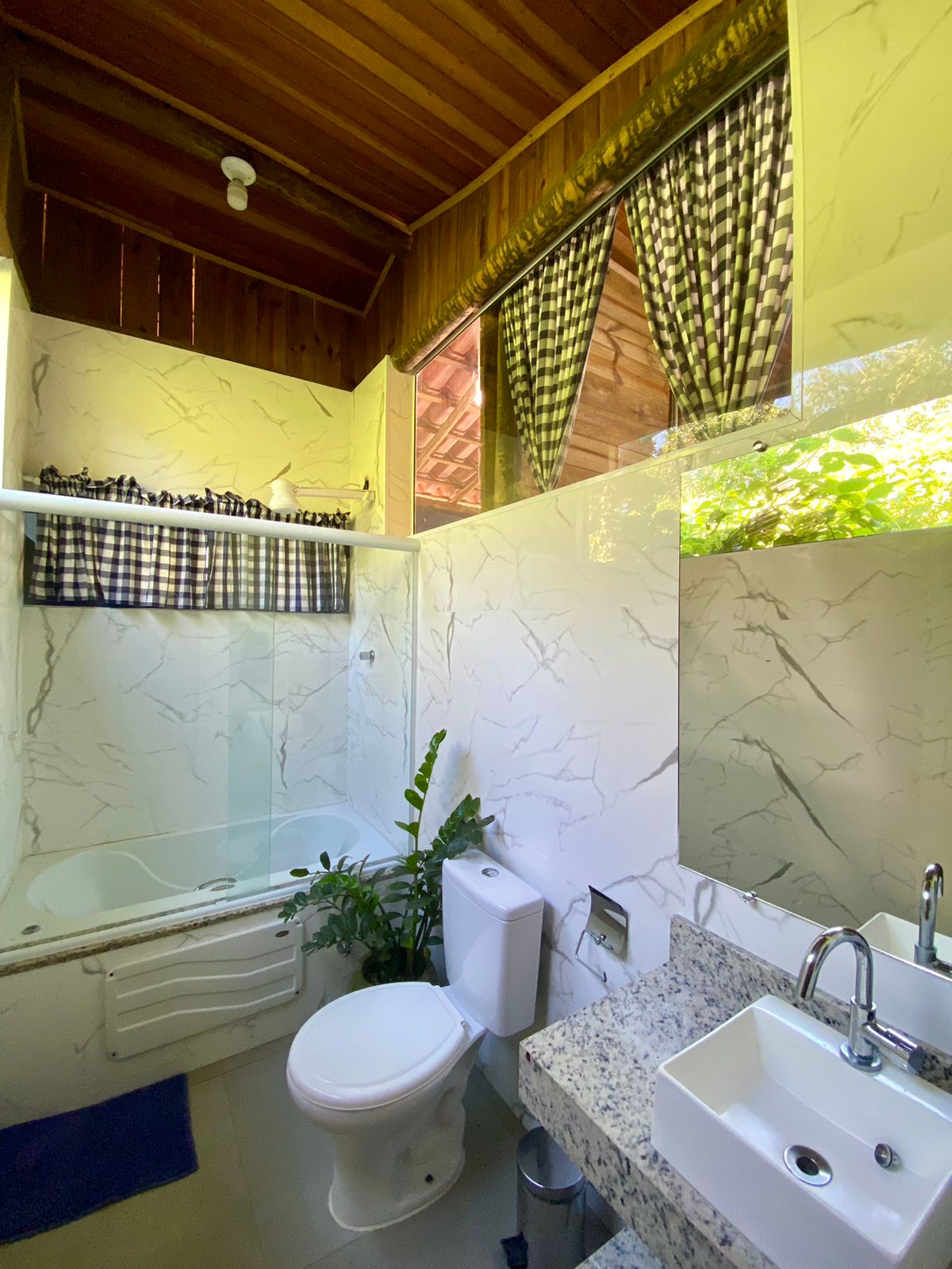 Imagem Casa de Condomínio com 4 Quartos à Venda, 160 m²em Massaguaçu - Caraguatatuba