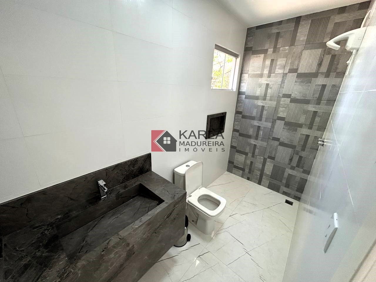 Imagem Casa de Condomínio com 4 Quartos à Venda, 183 m²em Estância das Petúnias - Lagoa Santa