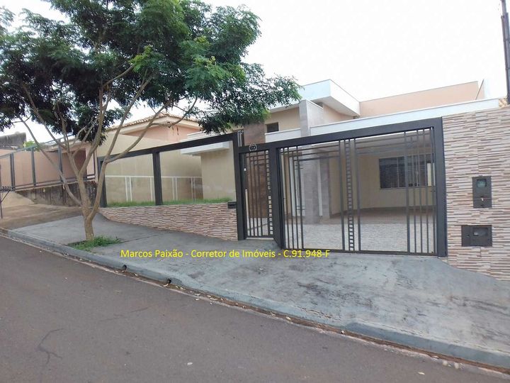 Imagem Casa com 3 Quartos à Venda, 193 m² em Parque Residencial Jardins - Presidente Prudente