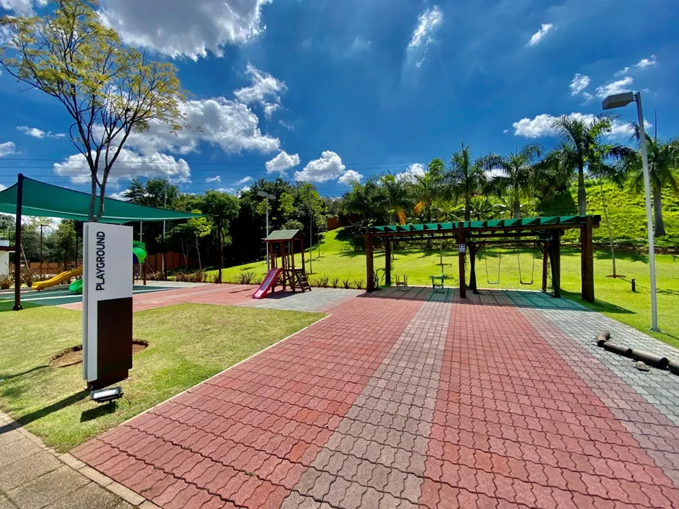 Imagem Terreno em Condomínio à Venda, 450 metros em Loteamento Alphaville Jundiaí - Fase 01 - Jundiaí