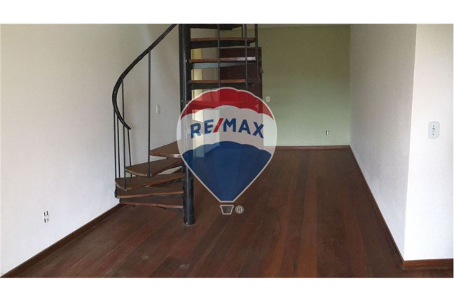 Imagem Cobertura com 3 Quartos à Venda, 211 m²em Icaraí - Niterói