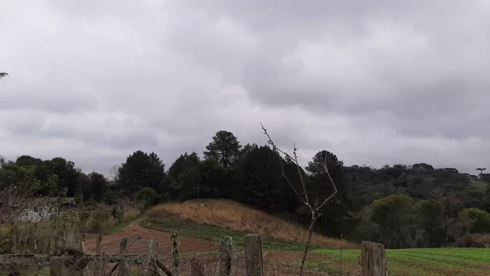 Foto do imóvel: Terreno à Venda, 1.418 m² em Pilarzinho - Curitiba