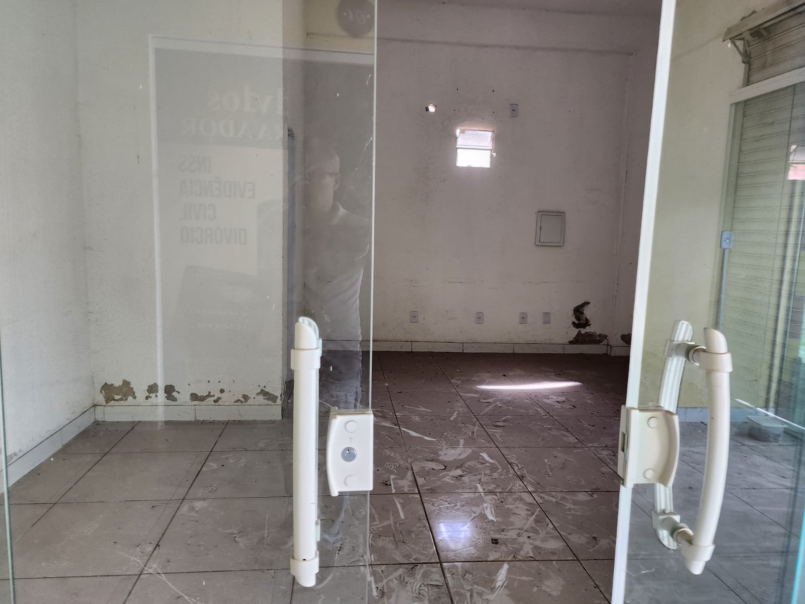 Imagem Imóvel Comercial à Venda, 650 metro em Centro - Simões Filho