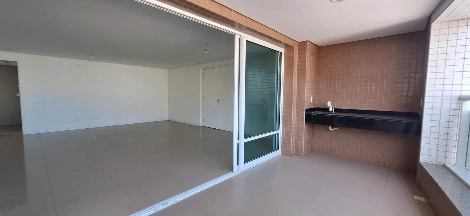 Foto do imóvel: Apartamento com 4 Quartos à Venda, 229 m² em Meireles - Fortaleza