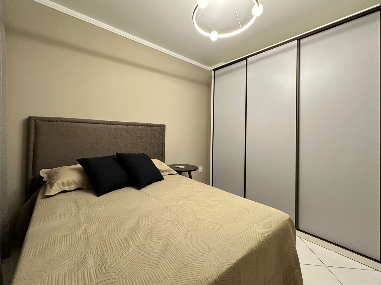 Imagem Apartamento com 2 Quartos à Venda, 60 m²em Meia Praia - Itapema