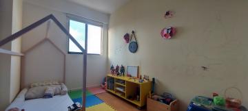 Imagem Apartamento com 2 Quartos à Venda, 79 m²em Casa Amarela - Recife