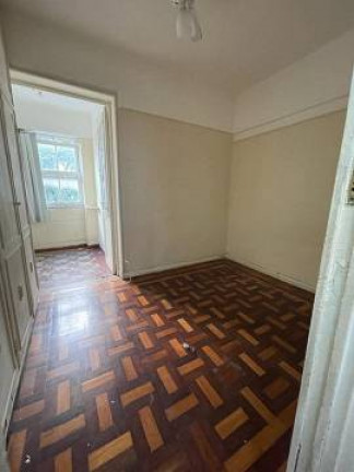 Imagem Apartamento com 2 Quartos à Venda, 65 m² em Copacabana - Rio de Janeiro