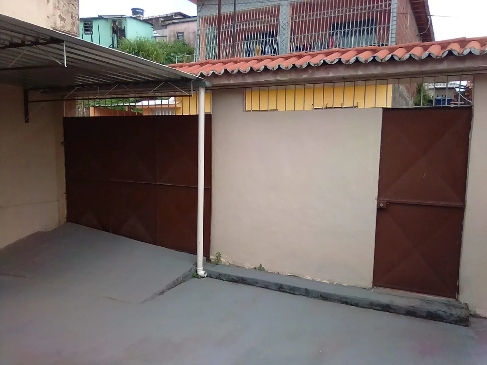 Imagem Casa com 2 Quartos à Venda, 210 m² em Vila Liberdade - Moreno