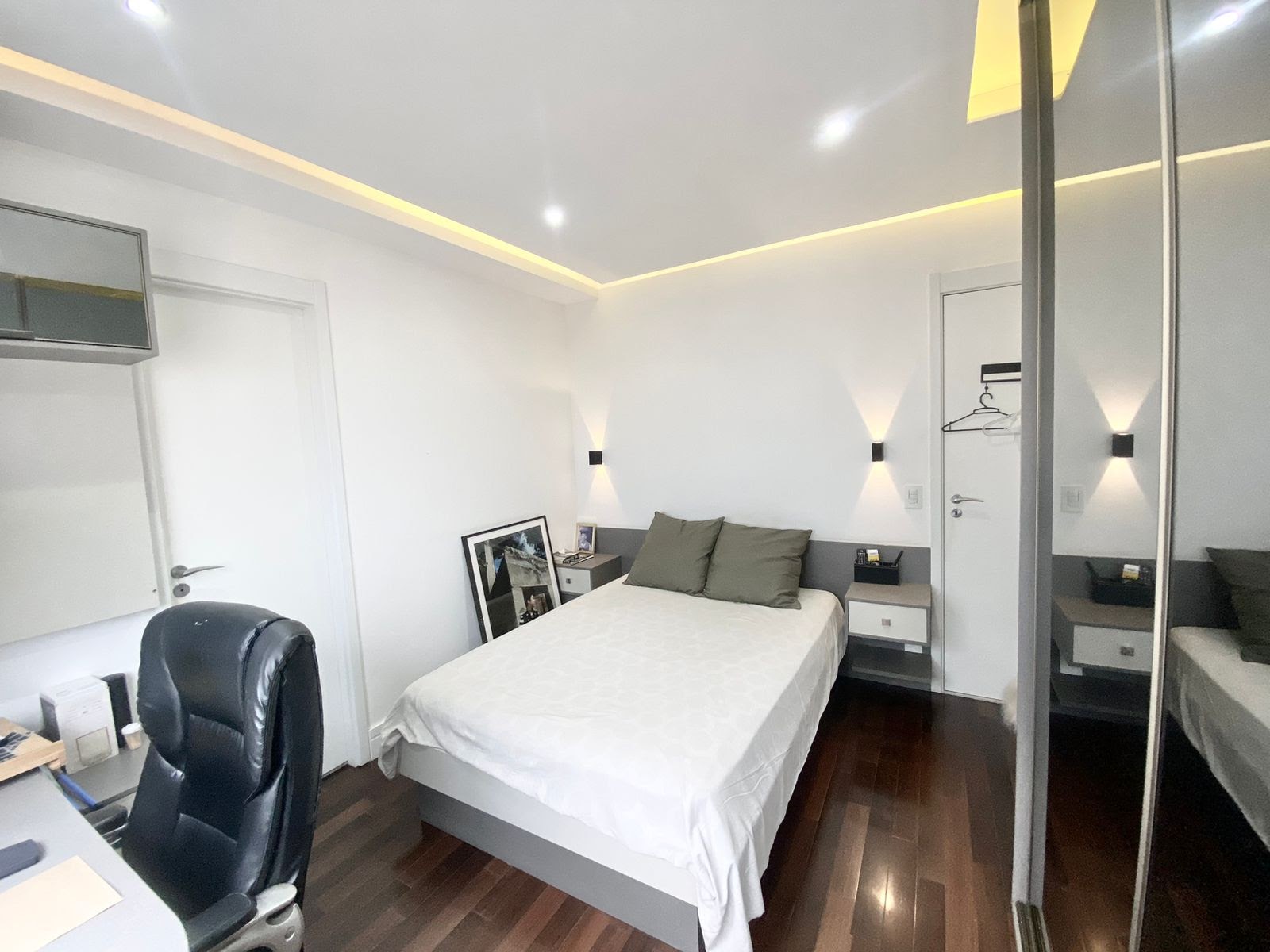 Imagem Apartamento com 4 Quartos à Venda, 214 m²em Vila Mariana - São Paulo