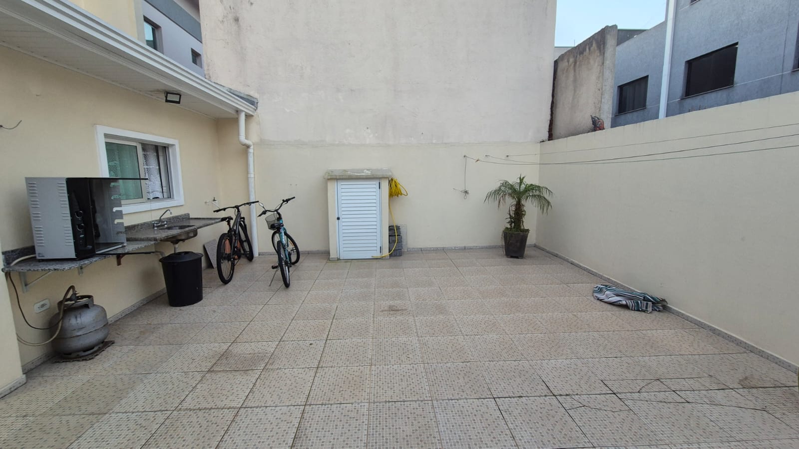 Foto do imóvel: Sobrado com 3 Quartos à Venda, 177 m² em Cajuru - Curitiba