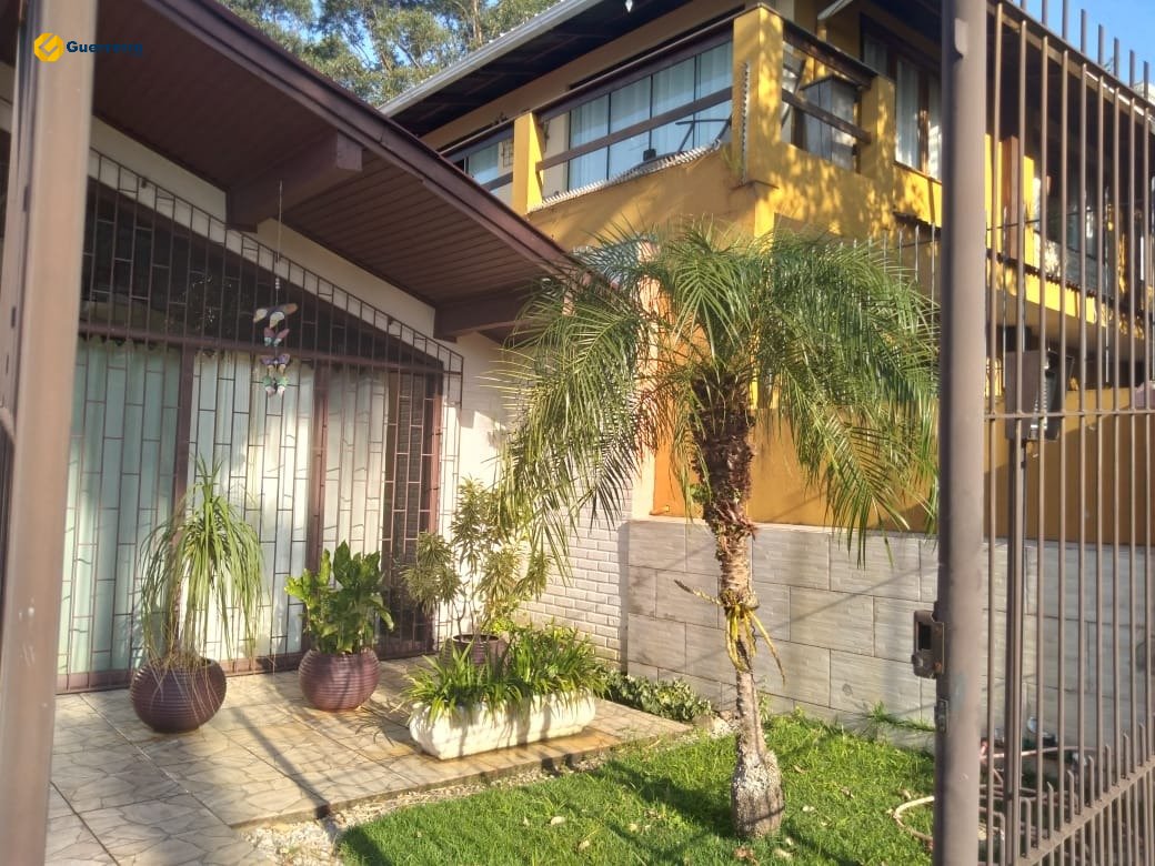 Foto do imóvel: Casa com 3 Quartos à Venda, 190 m² em Trindade - Florianópolis