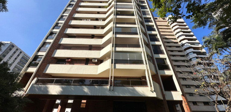 Apartamento com 4 Quartos à Venda ou Locação, 284 m² em Jardim Europa - São Paulo