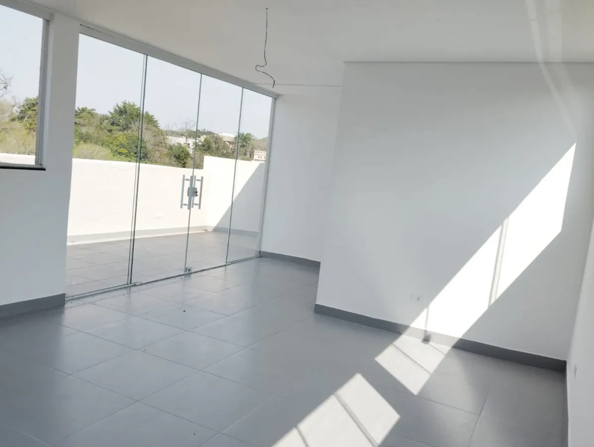 Imagem Sobrado com 3 Quartos à Venda, 168 m² em Campo Comprido - Curitiba