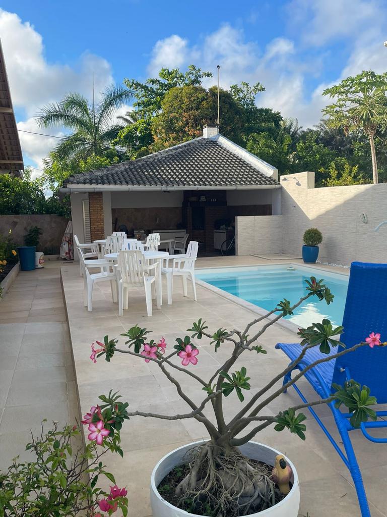 Casa de Condomínio com 4 Quartos à Venda ou Locação, 200 m² em Guarajuba (Monte Gordo) - Camaçari