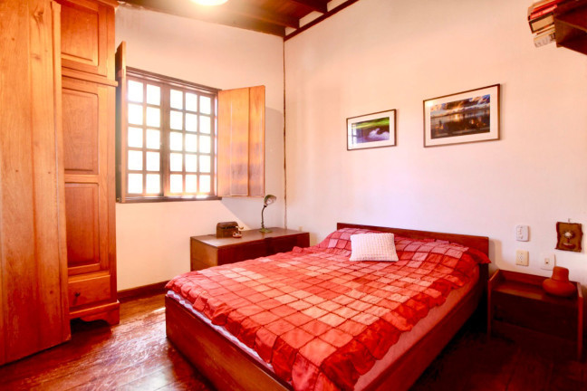 Imagem Casa com 3 Quartos à Venda,  em Centro  - Pirenópolis