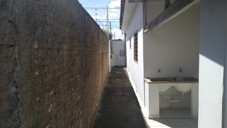 Imagem Casa com 2 Quartos à Venda,  em Amizade - Araçatuba