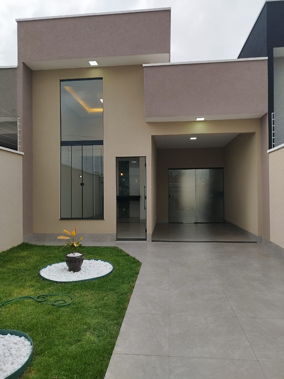Casa com 2 Quartos à Venda, 85 m²em Jardim Himalaia - Aparecida de Goiânia