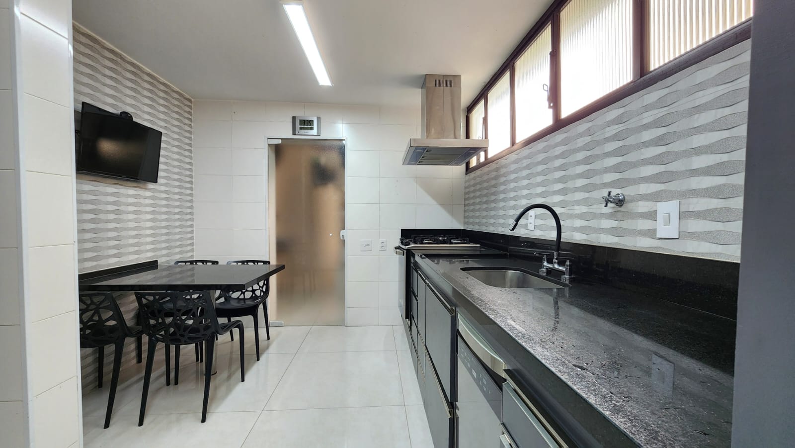 Imagem Apartamento com 3 Quartos à Venda, 225 m²em Aparecida - Santos