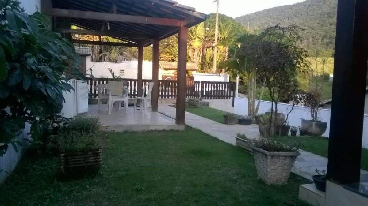 Imagem Casa com 3 Quartos à Venda, 210 m²em Itapeba - Maricá