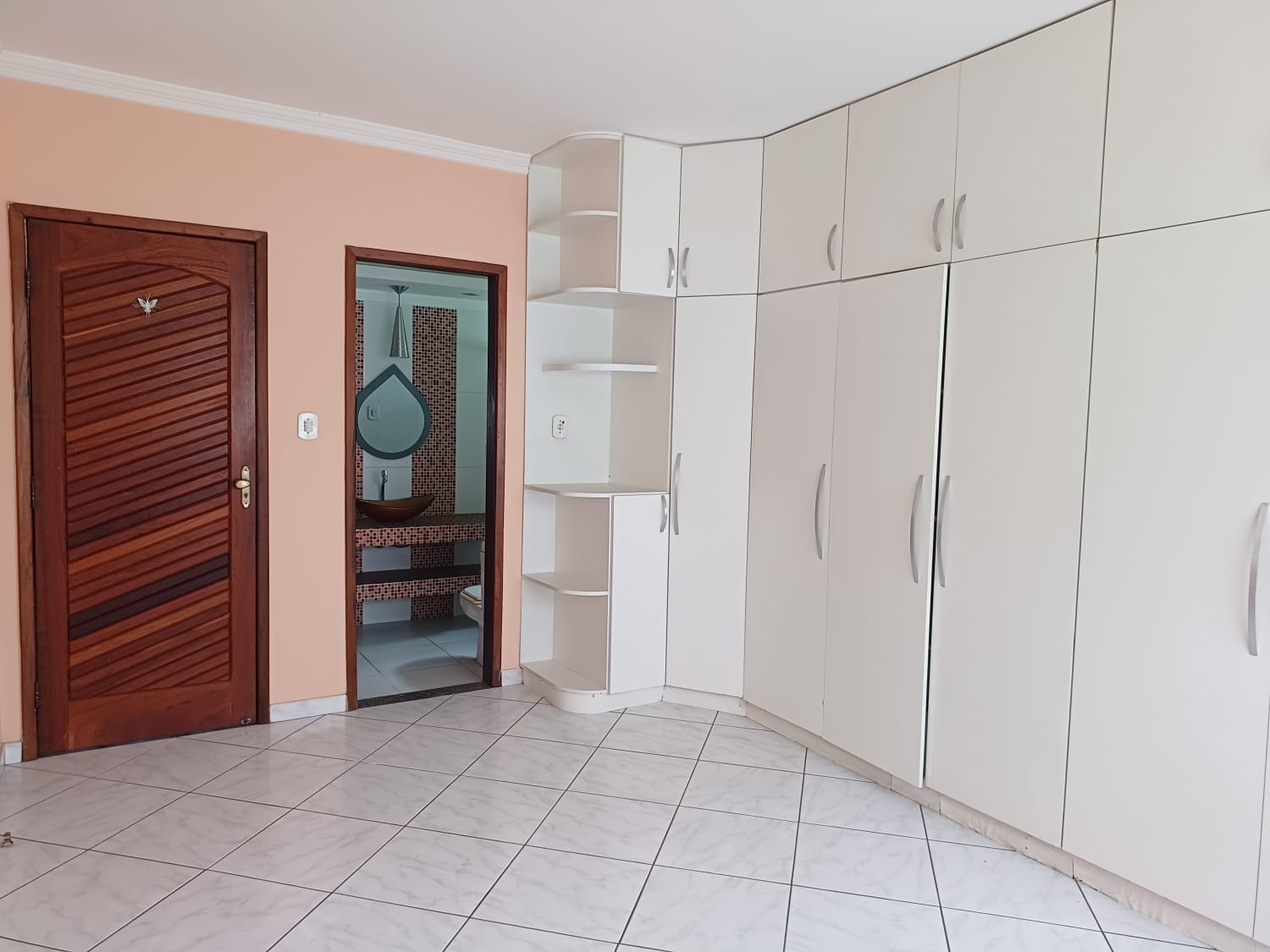 Imagem Casa com 5 Quartos à Venda, 360 m²em Venda das Pedras - Itaboraí